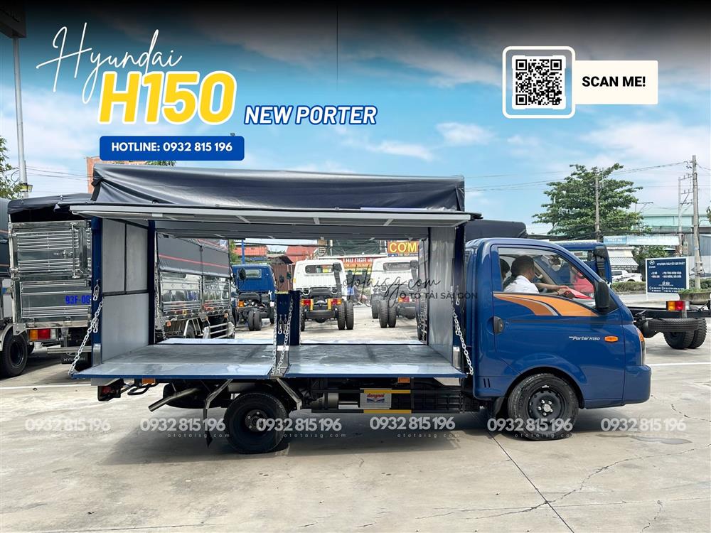 Xe tải thùng mui bạt mở cánh dơi bán hàng lưu động Hyundai H150
